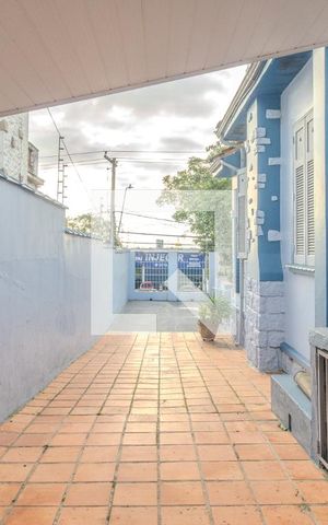 Casa à venda com 200m², 3 quartos e 1 vaga Casa à venda com 200m², 3 quartos e 1 vagaQuintal