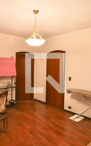 Casa para alugar com 250m², 3 quartos e 4 vagas Casa para alugar com 250m², 3 quartos e 4 vagasQuarto 1