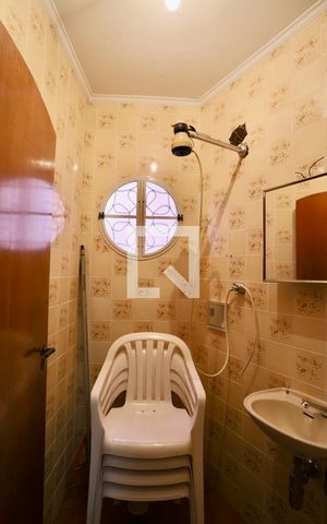 Casa para alugar com 250m², 3 quartos e 4 vagas Casa para alugar com 250m², 3 quartos e 4 vagasBanheiro de serviço
