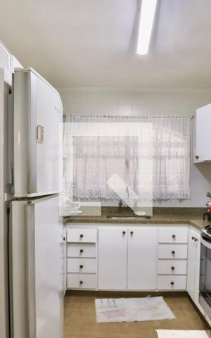 Casa para alugar com 250m², 3 quartos e 4 vagas Casa para alugar com 250m², 3 quartos e 4 vagasCozinha