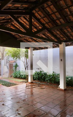 Casa para alugar com 250m², 3 quartos e 4 vagas Casa para alugar com 250m², 3 quartos e 4 vagasGaragem
