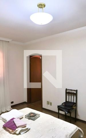 Casa para alugar com 250m², 3 quartos e 4 vagas Casa para alugar com 250m², 3 quartos e 4 vagasSuíte