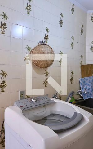 Casa para alugar com 250m², 3 quartos e 4 vagas Casa para alugar com 250m², 3 quartos e 4 vagasLavanderia