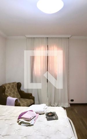 Casa para alugar com 250m², 3 quartos e 4 vagas Casa para alugar com 250m², 3 quartos e 4 vagasSuíte