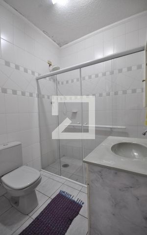 Casa à venda com 240m², 3 quartos e 2 vagasBanheiro Social