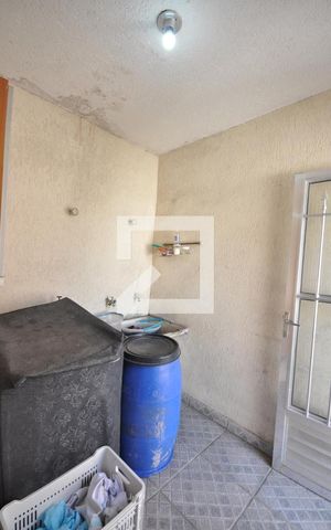 Casa à venda com 240m², 3 quartos e 2 vagasÁrea de Serviço