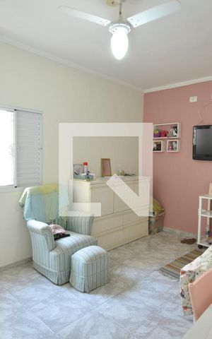Casa à venda com 240m², 3 quartos e 2 vagasQuarto 3
