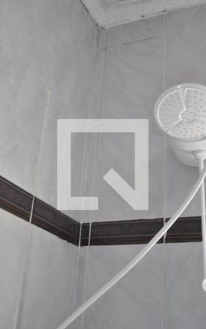 Casa à venda com 240m², 3 quartos e 2 vagasBanheiro da Suíte 1