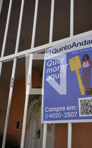 Casa à venda com 240m², 3 quartos e 2 vagasFachada