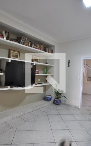 Casa à venda com 240m², 3 quartos e 2 vagasSala