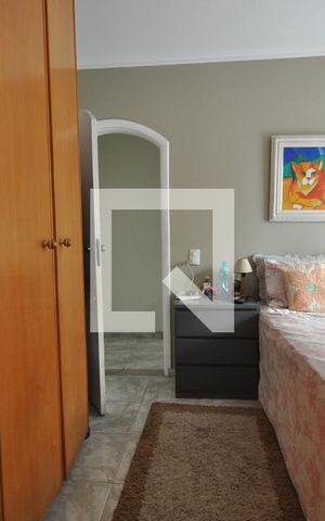Casa à venda com 240m², 3 quartos e 2 vagasSuíte 2