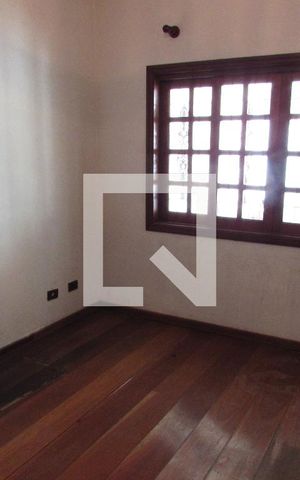 Casa à venda com 165m², 3 quartos e 4 vagasSala