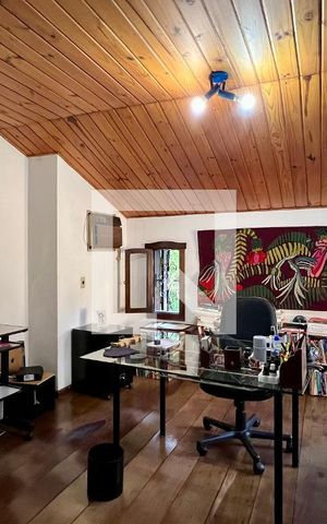Casa à venda com 592m², 5 quartos e 3 vagas Casa à venda com 592m², 5 quartos e 3 vagasSuite 5
