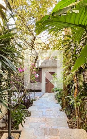 Casa à venda com 592m², 5 quartos e 3 vagas Casa à venda com 592m², 5 quartos e 3 vagasEntrada