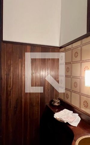 Casa à venda com 592m², 5 quartos e 3 vagas Casa à venda com 592m², 5 quartos e 3 vagasLavabo