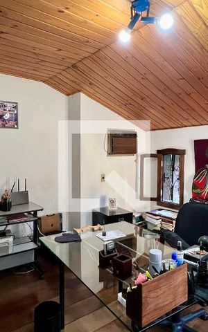 Casa à venda com 592m², 5 quartos e 3 vagas Casa à venda com 592m², 5 quartos e 3 vagasSuite 5