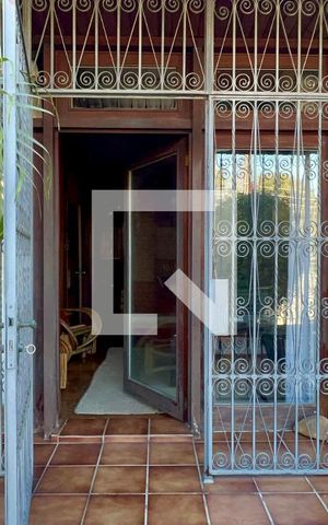 Casa à venda com 592m², 5 quartos e 3 vagas Casa à venda com 592m², 5 quartos e 3 vagasTerraço
