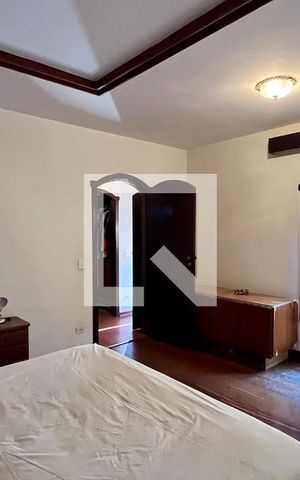 Casa à venda com 592m², 5 quartos e 3 vagas Casa à venda com 592m², 5 quartos e 3 vagasSuite 1