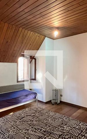 Casa à venda com 592m², 5 quartos e 3 vagas Casa à venda com 592m², 5 quartos e 3 vagasSuíte 4
