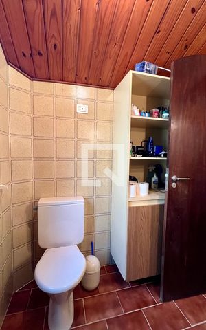Casa à venda com 592m², 5 quartos e 3 vagas Casa à venda com 592m², 5 quartos e 3 vagasBanheiro da Suíte 4