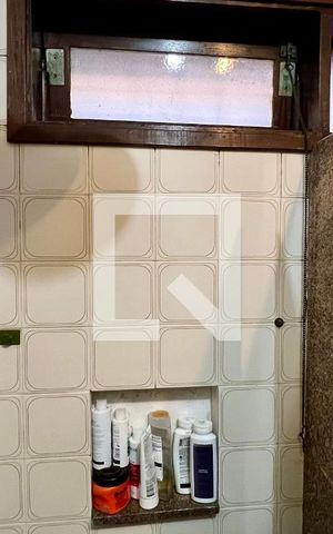 Casa à venda com 592m², 5 quartos e 3 vagas Casa à venda com 592m², 5 quartos e 3 vagasBanheiro da Suíte 1