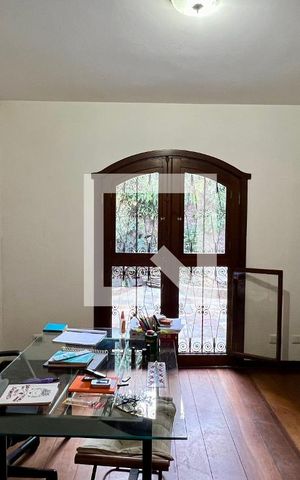 Casa à venda com 592m², 5 quartos e 3 vagas Casa à venda com 592m², 5 quartos e 3 vagasSuite 3