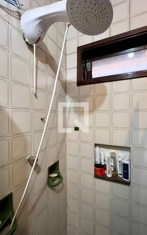 Casa à venda com 592m², 5 quartos e 3 vagas Casa à venda com 592m², 5 quartos e 3 vagasBanheiro da Suíte 1