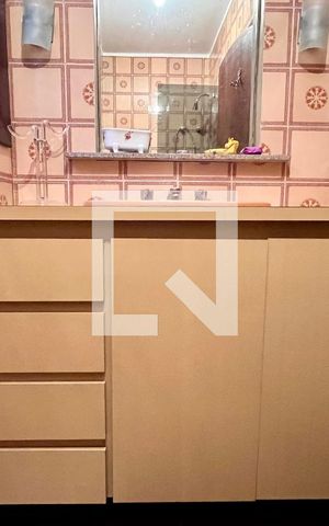 Casa à venda com 592m², 5 quartos e 3 vagas Casa à venda com 592m², 5 quartos e 3 vagasBanheiro da Suíte 3