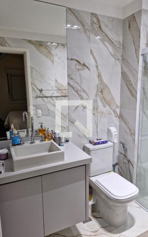 Apartamento à venda com 215m², 4 quartos e 4 vagas Apartamento à venda com 215m², 4 quartos e 4 vagasSuíte