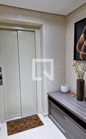 Apartamento à venda com 215m², 4 quartos e 4 vagas Apartamento à venda com 215m², 4 quartos e 4 vagasHall