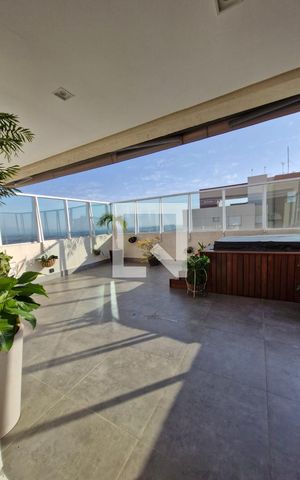 Apartamento à venda com 215m², 4 quartos e 4 vagas Apartamento à venda com 215m², 4 quartos e 4 vagasvaranda