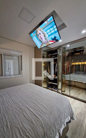 Apartamento à venda com 215m², 4 quartos e 4 vagas Apartamento à venda com 215m², 4 quartos e 4 vagasSuíte