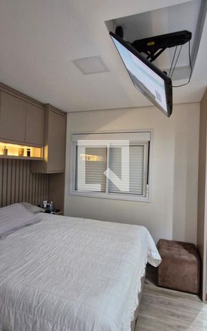 Apartamento à venda com 215m², 4 quartos e 4 vagas Apartamento à venda com 215m², 4 quartos e 4 vagasSuíte