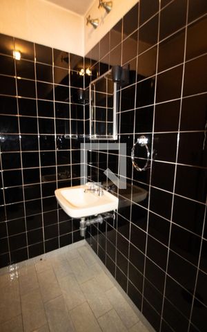 Casa à venda com 260m², 4 quartos e 5 vagas Casa à venda com 260m², 4 quartos e 5 vagasLavabo