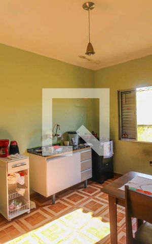 Casa à venda com 200m², 3 quartos e 2 vagas Casa à venda com 200m², 3 quartos e 2 vagasCozinha 2
