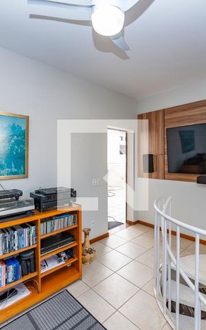 Apartamento à venda com 247m², 3 quartos e 2 vagas Apartamento à venda com 247m², 3 quartos e 2 vagasSala 3