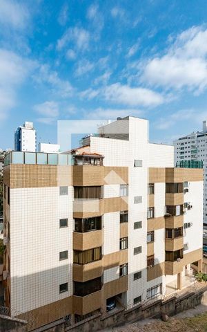 Apartamento à venda com 247m², 3 quartos e 2 vagas Apartamento à venda com 247m², 3 quartos e 2 vagasVista Quarto 2
