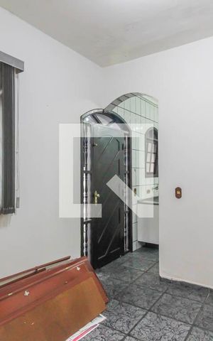 Casa à venda com 200m², 2 quartos e 1 vagaSala