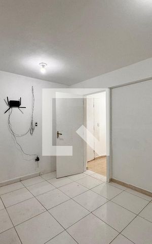 Casa para alugar com 36m², 1 quarto e sem vaga Casa para alugar com 36m², 1 quarto e sem vagaSuite