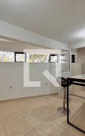 Casa para alugar com 36m², 1 quarto e sem vaga Casa para alugar com 36m², 1 quarto e sem vagaSala