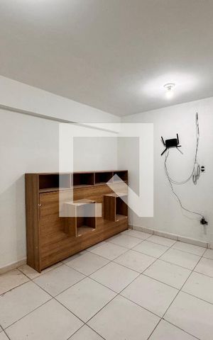 Casa para alugar com 36m², 1 quarto e sem vaga Casa para alugar com 36m², 1 quarto e sem vagaSuite