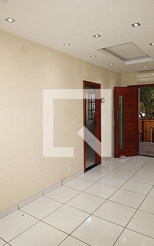 Casa à venda com 170m², 3 quartos e 1 vagaSala