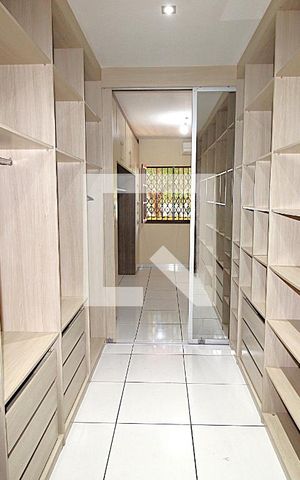Casa à venda com 170m², 3 quartos e 1 vagaCloset da suíte