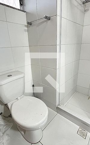 Casa à venda com 170m², 3 quartos e 1 vagaBanheiro 2