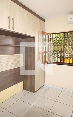 Casa à venda com 170m², 3 quartos e 1 vagaSuíte