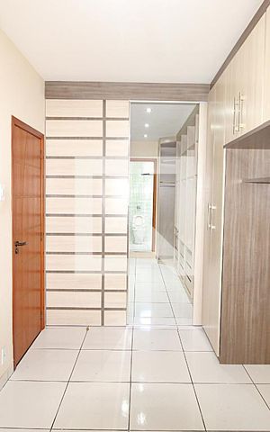 Casa à venda com 170m², 3 quartos e 1 vagaSuíte