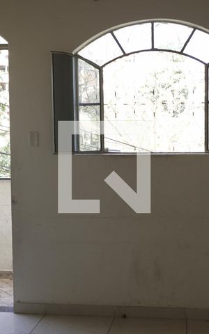 Casa para alugar com 75m², 2 quartos e sem vagaSala