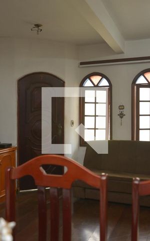 Casa à venda com 150m², 3 quartos e 2 vagasSala 1