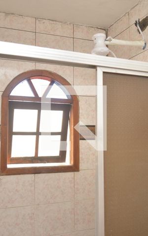 Casa à venda com 150m², 3 quartos e 2 vagasBanheiro da Suíte 2
