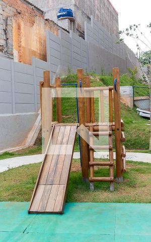 Apartamento para alugar com 43m², 2 quartos e 1 vaga Apartamento para alugar com 43m², 2 quartos e 1 vagaÁrea comum - Playground